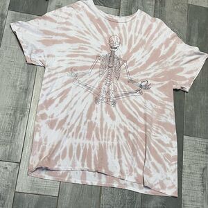 Chemistry Meditating Namaste Yoga Skeleton Beige Tie Dye Short Sleeve T Shirt XL
